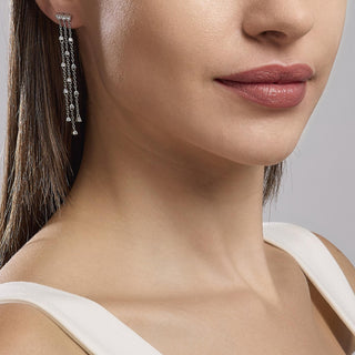 Codice: 563568

Orecchini pendenti con catenaLONG NIGHT