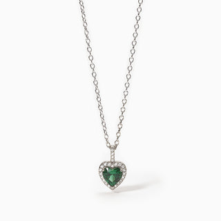 Codice: 553600

Girocollo in argento con smeraldo sintetico taglio cuoreLOVE AFFAIR
