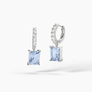 Codice: 563721

Orecchini a cerchio con acquamarina sinteticaDESIDERIO INFINITO