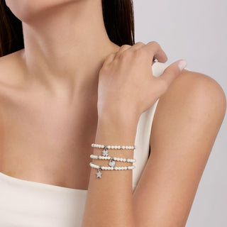 732334

Bracciale con perle e cuore
Style 34