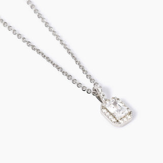 Codice: 553763

Girocollo zircone taglio ottagonaleCool or Rétro?