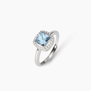 Codice: 523450

Anello con acquamarina sinteticaCool or Rétro?