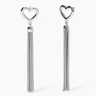 861061

Orecchini cuore con catene
Style 25