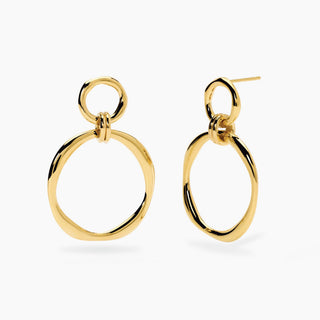861088

Orecchini dorati con pendenti circolari
Style 24
