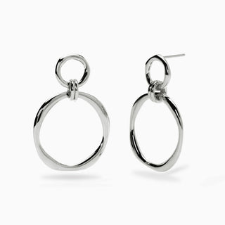 861091

Orecchini con pendenti circolari
Style 24