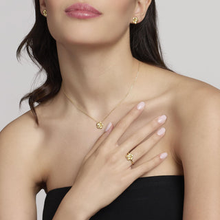 Codice: 553834

Girocollo con fiore in argento doratoMALEDETTA PRIMAVERA