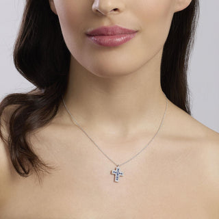 Codice: 553848

Girocollo con croceSAVE THE QUEEN